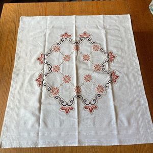 Vintage Mid-Century table covering or dresser scarf cross stitch detail 26x29.5